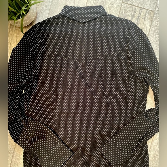 The Laundry Room Howe Men’s Black w/White Detail Long Sleeve Button Dress Shirt - Picture 4 of 13